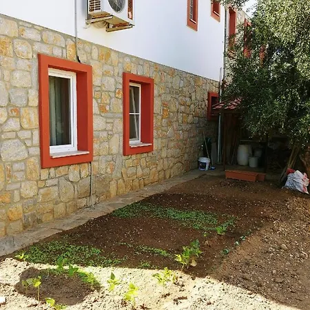 فيلة Unallar House