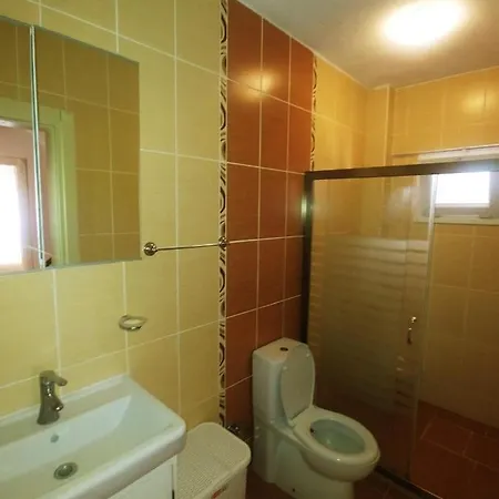 Unallar House داتْشا