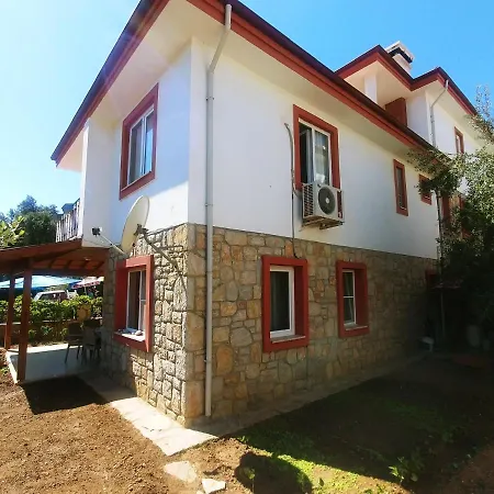 Unallar House