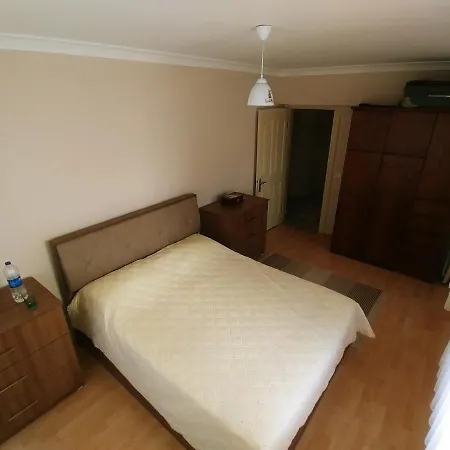 Unallar House